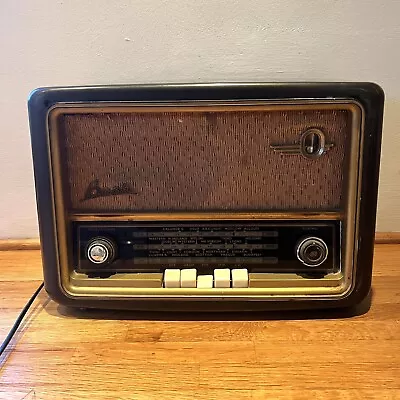 Vintage Bush VHF61 Valve Radio Working • £45