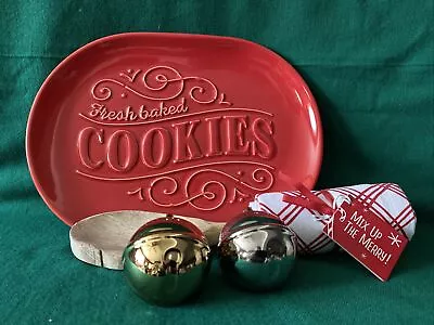 Hallmark Fresh Baked Cookies Red Ceramic Christmas Plate Platter Wood Spoon VIP • $34.99