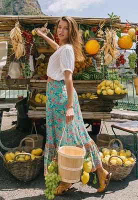 $80 • Buy Rare Arnhem Size 10 Muse Skirt