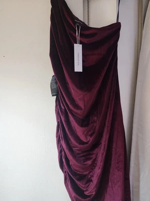 $55 • Buy Velvet Dress Size 14, Forever New, Party Wedding, Engagement, Dinner.
