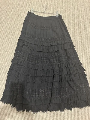 $88 • Buy Zimmerman Lace Skirt Size 2