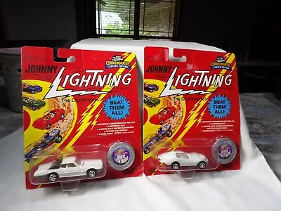 White Lightning Mako Shark & Custom Thunderbird Johnny Lightning The Challengers • $12.99