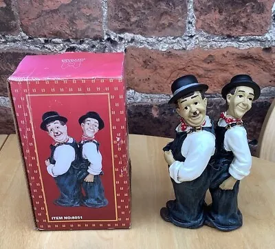 LAUREL & HARDY FIGURINE - 'THE SAME TROUSERS' - HEIGHT 155 Mm • £15.99