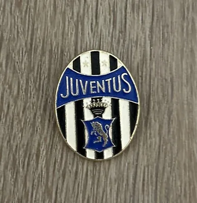 Vintage retro Juventus FC Pin Badge - Enamel Football Club Crest Badge • $8.99