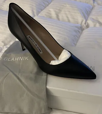 NEW Manolo Blahnik Black Leather Pumps Pointed Toe  Size 39 • $500