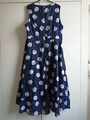 Petite Blush And Navy Spot Jacquard Midi Dress • £9.99