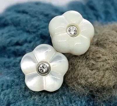 Genuine Pandora LUMINOUS FLORAL Mother Of Pearl Stud Earrings S925 ALE 💕 • £60