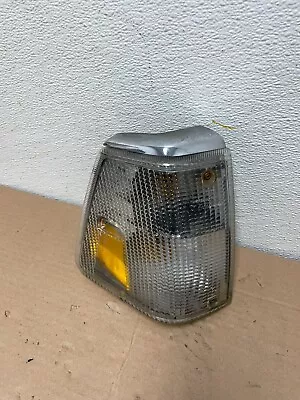 1990 To 1993 Volvo 240 Right Passenger Side Turn Signal Lamp Fender 2445N • $39.59