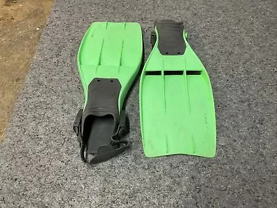 Dacor Turboflex SP Scuba Dive Mens Flipper Fins Neon Green Size MEDIUM • $19.99
