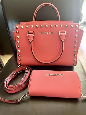 Michael Kors Handbag And Wallet Set Used • $32