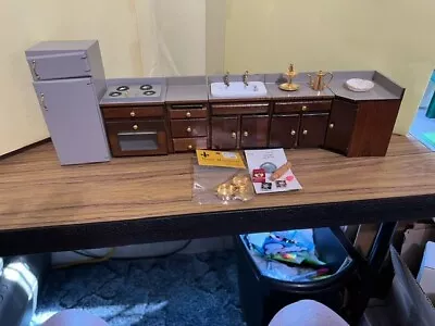 Concord Miniatures 1:1 Scale Dollhouse Furniture • $20