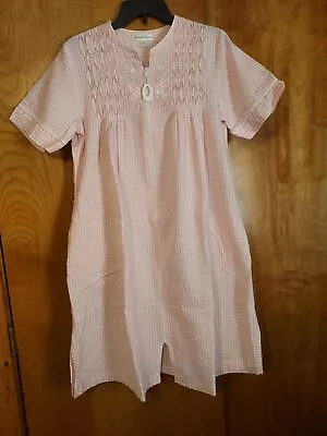 Womens Miss Elaine Zip Robe Pink & White Seersucker (Cotton Blend) S • $20