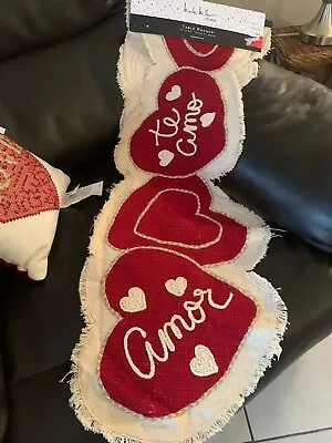 Nicole Miller Valentine’s Day Hearts Table Runner  New  LOVE   And Pillow Gift  • $69.99