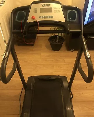 York Fitness Treadmill - Inspiration • £100