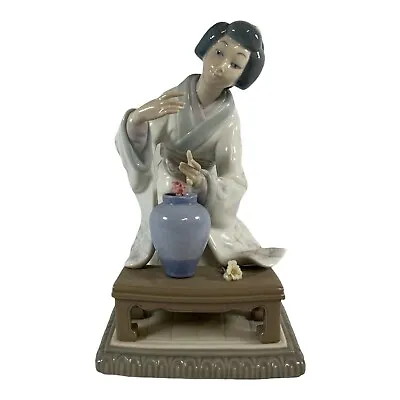 £161.05 • Buy Vtg Oriental Lladro Flower Arranger 4840 Asian Woman Figurine Flowers READ 