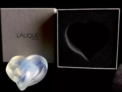 Lalique Knotted Opalescent Hart • £295