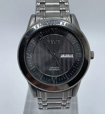 Relic Mens Watch ZR12053 Day Date Quartz Analog Roman Numerals Dark Gray Case • $25