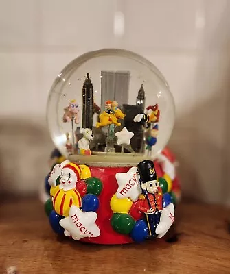 Vintage 2001 Macy’s Thanksgiving Day Parade 75th Anniversary Snowglobe • $65