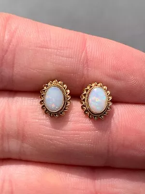 9ct Gold Natural Opal Stud Earrings Vintage 9k 375 • £43.68