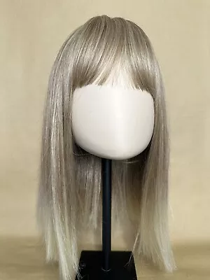 Pre-Loved Synthetic Wig Blonde With Fringe Ombré Lighter Ends (50) • £30