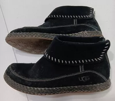 UGG 7.5 Varney Black Suede Moccasins Ankle Boots Bootie Zip Flat Braid 1104653 • $39.95