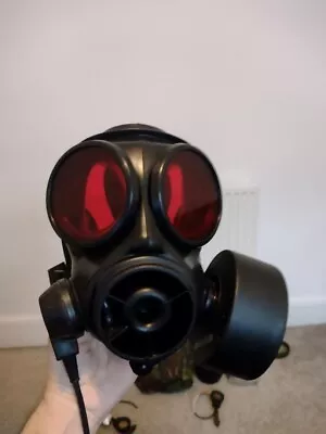 Avon S10 Gas Mask Size 3 - With Red Lenses And Accessories • £225