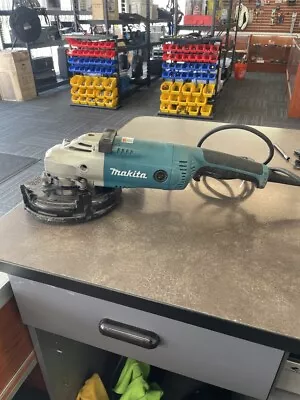 Makita 7” Trigger Switch 15 Amp Angle Grinder GA7021 Working Power Tool Corded • $139.99