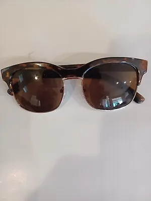 Halston Womens Tortoise Shell Sunglasses Cat Eye HH137 21 • $25