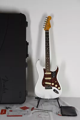 Fender American Ultra Stratocaster Guitar Arctic Pearl 2021 Rosewood Fingerboard • $2895