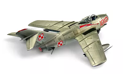 PRE-ORDER_1-48_Mikojan Gurievich MiG-15 Bis Fagot_Hobby 2000 • $300