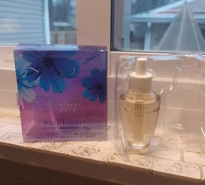 BATH & BODY WORKS Moonlight Path Wallflower Bulb (1) • $12.99