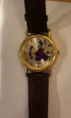 VINTAGE DISNEY LORUS GOOFY WATCH Gold Tone • $35