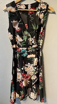 Zaful Faux Wrap Short Sleeve Deep V-Neck Dress Size 6 M Ruffles Floral Black • $16.99