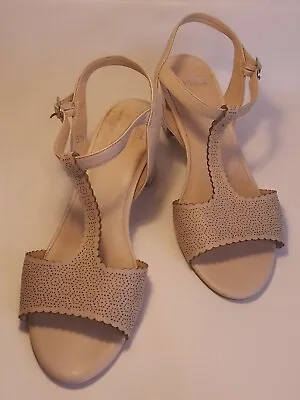 Caprice Size 5.5 Beige Leather Sandals. G2/2403222449 • £26.99