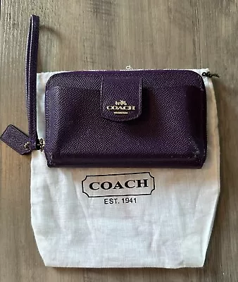 Coach Brand Womens Wristlet • $10.75