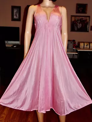 Lovely Vintage Nylon Nightgown Lg-bust 38 • $15.99