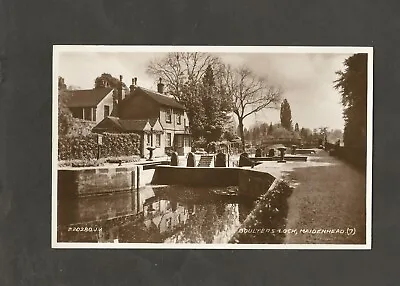 Postcard Berkshire Maidenhead Boulters Lock • £2.99