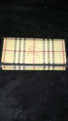 Authentic Burberry Beige Leather Wallet  • $599.87