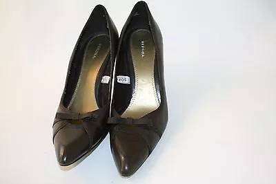 Merona Leather Aretha Brown Size 9 M Women's Shoes 3.5  Heels Bow • $9.69