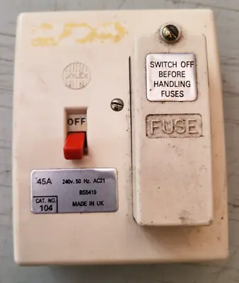 Wylex 45A Switched Single Phase Fuse Box / Circuit Breaker Box BS5419 • £10