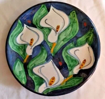 Mexican Folk Art Pottery 10  Plate Calla Lilies Hand Painted - Hanger On Back  • $9.99