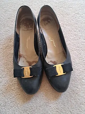 Ferragamo Vara Bow Black Shoes - Size UK 5 ( US 7 1/2 C - Regular Width) • £14.99