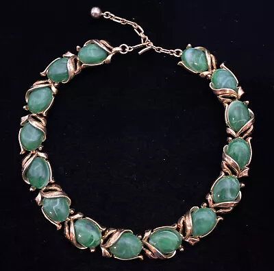 £95 • Buy Vintage Signed Trifari Green Marbled Necklace