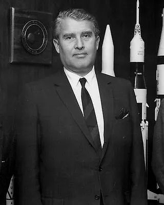 Dr. Wernher Von Braun - 8x10 Nasa Photo (da-251) • $8.87