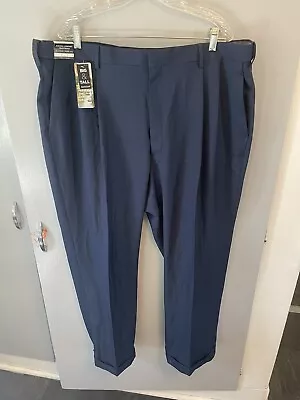 Haggar Premium Comfort Men’s NWT Dress Pants Classic Fit Blue Size 44 X 30 • $24.95