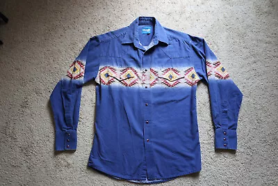 WRANGLER Vintage Western Long Sleeve Button Up (size Medium) • $17.90