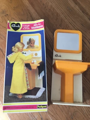 £3 • Buy Vintage 1970’s Pedigree Sindy Doll House Furniture - Bathroom Washbasin + Box