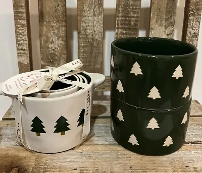 New RAE DUNN White Measuring Cups W/ Green CHRISTMAS TREES & 2 BakeShop Ramekins • £79.03