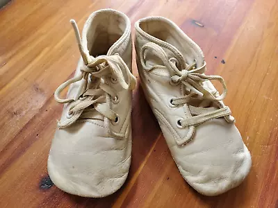 Vintage 1950s SOFT WHITE LEATHER BABY SHOES • $8