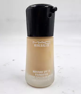 M·A·C Mineralize Moisture SPF 15 Foundation 1.0fl. Oz/30ml - NC15 • $19.26